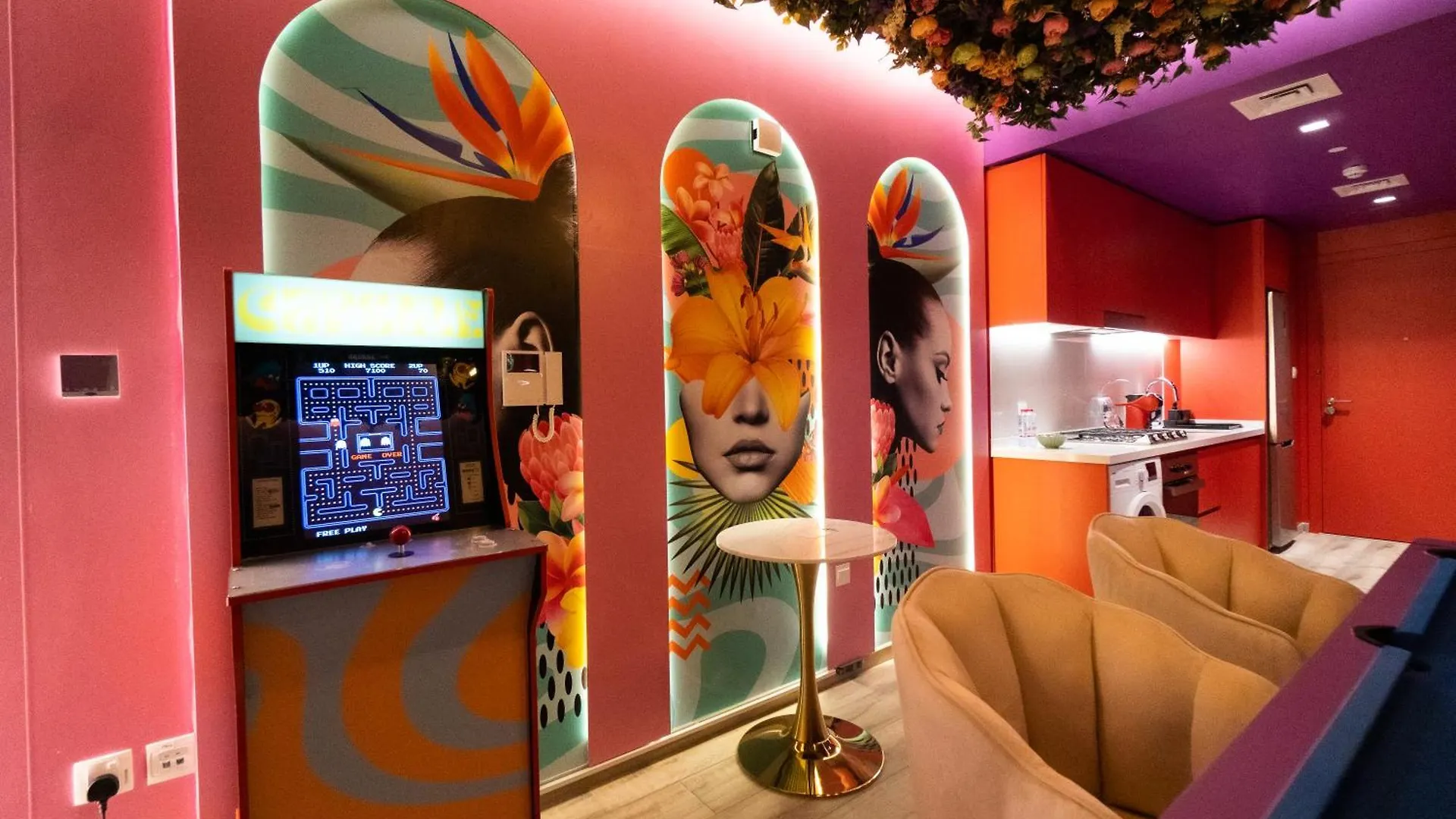 דירות דובאי Capsule Flora Business Bay View Burj Khalifa-Pool Table-Game Arcade-Projector-Playstation 5