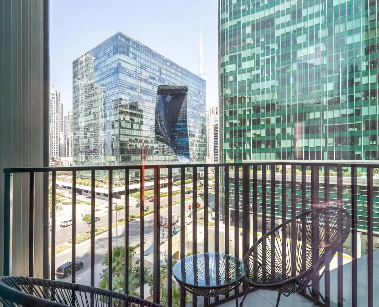 דירות דובאי Capsule Flora Business Bay View Burj Khalifa-Pool Table-Game Arcade-Projector-Playstation 5 0*,
