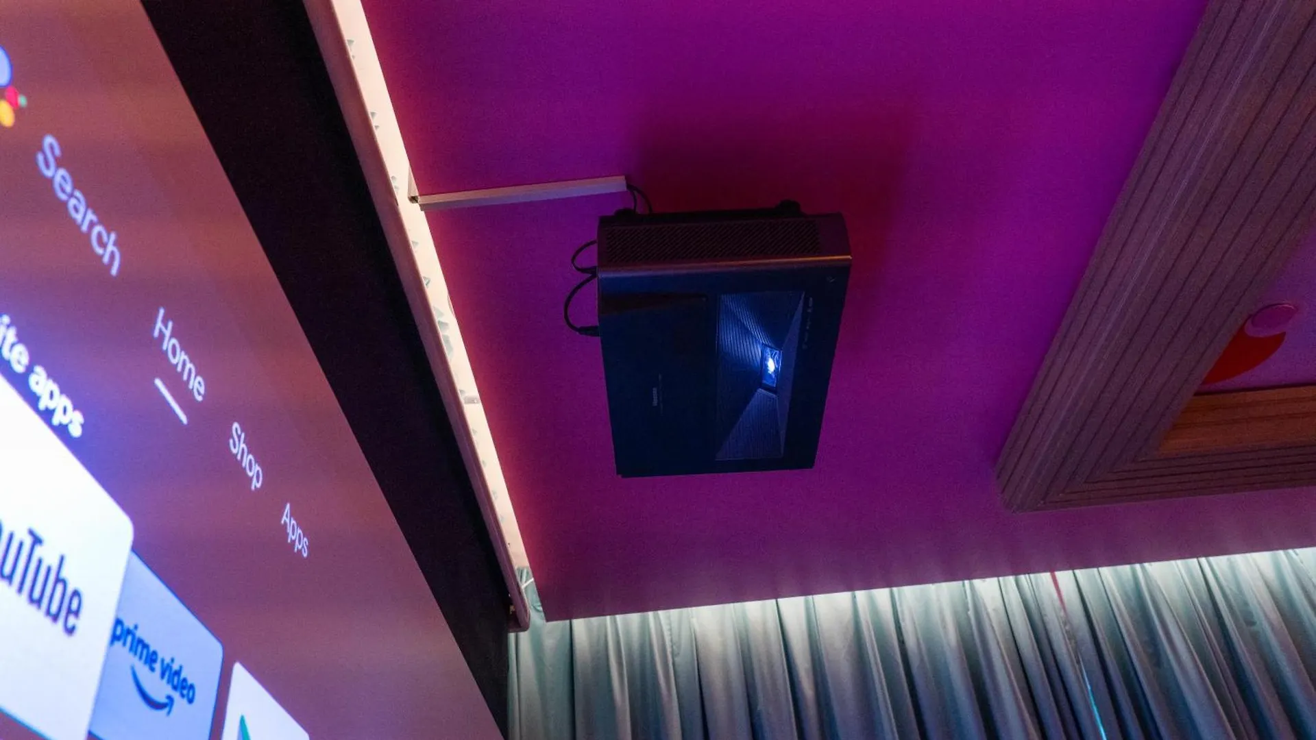 Capsule Flora Business Bay View Burj Khalifa-Pool Table-Game Arcade-Projector-Playstation 5 Lägenhet Dubai Förenade Arabemiraten