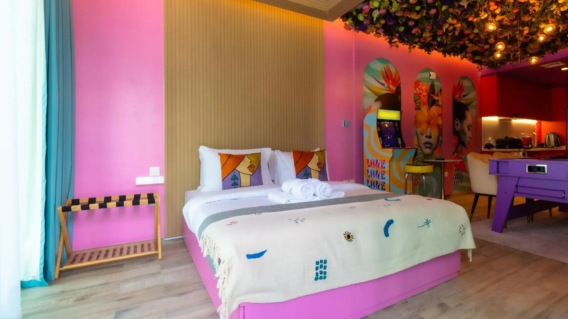 Capsule Flora Business Bay View Burj Khalifa-Pool Table-Game Arcade-Projector-Playstation 5 Lägenhet Dubai 0*,