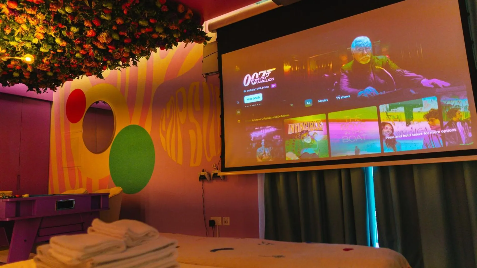Capsule Flora Business Bay View Burj Khalifa-Pool Table-Game Arcade-Projector-Playstation 5 Apartment Dubai